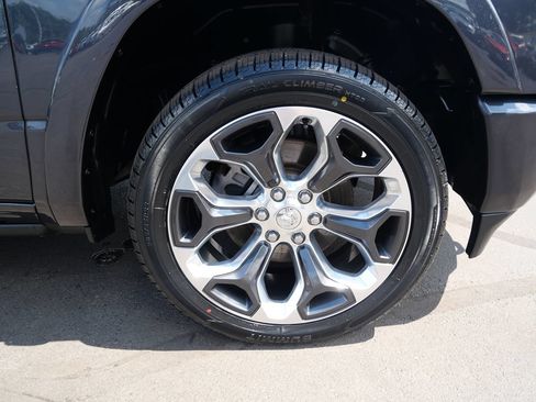 Used 2019 RAM 1500 Limited AWD/4WD image 39