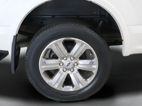 Used 2019 Ford F150 Lariat w/ Equipment Group 502A Luxury AWD/4WD image 36