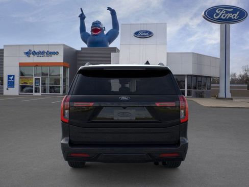 New 2026 Ford Expedition Max Platinum image 5