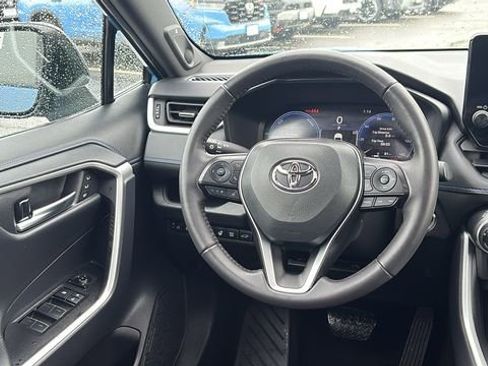 Used 2025 Toyota RAV4 XSE w/ Advanced Technology Package AWD/4WD image 24