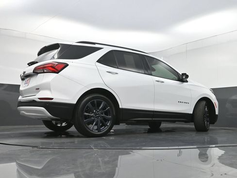 Used 2024 Chevrolet Equinox RS FWD image 28