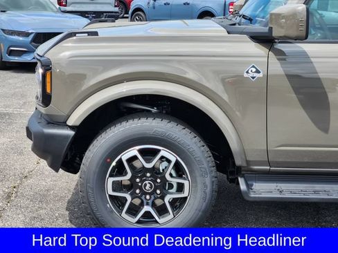 New 2026 Ford Bronco Outer Banks AWD/4WD image 9