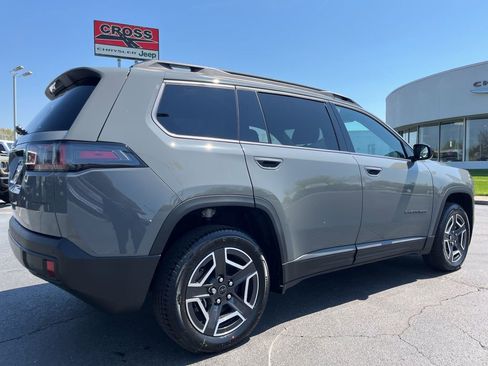 New 2026 Jeep Cherokee Laredo AWD/4WD image 42