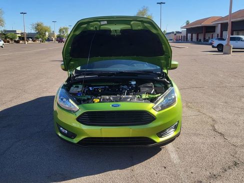 Used 2018 Ford Focus SE w/ SE Appearance Package image 35