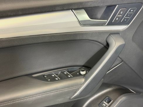 Used 2020 Audi Q5 2.0T Titanium Premium Plus w/ Premium Plus Package AWD/4WD image 14