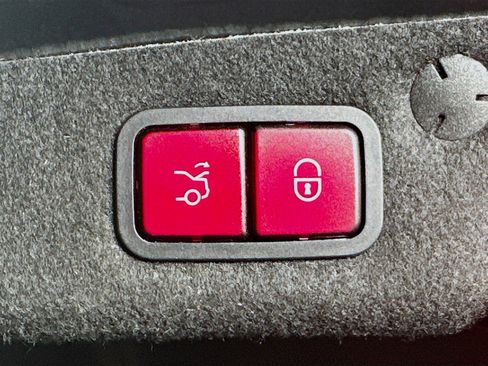 Used 2020 Mercedes-Benz C 300 Sedan image 31