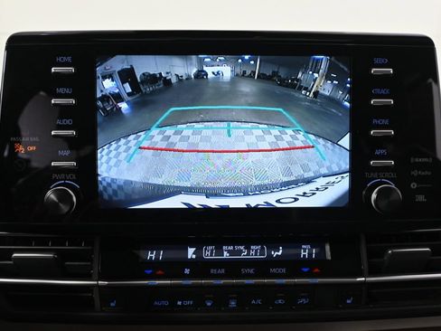 Used 2022 Toyota Sienna XLE w/ XLE Plus Package AWD/4WD image 30