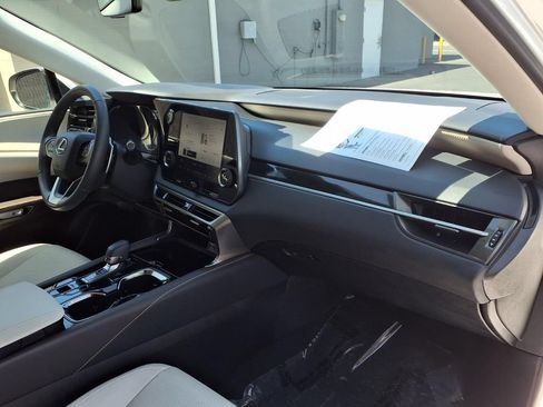Used 2024 Lexus RX 350 FWD w/ Technology Package image 23