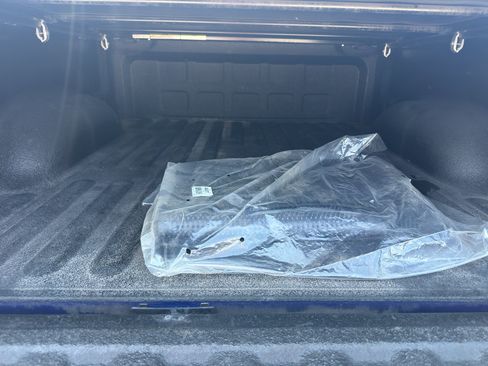 Used 2017 RAM 1500 Laramie w/ Convenience Group AWD/4WD image 8