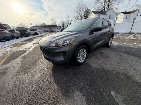 Used 2022 Ford Escape SE image 35