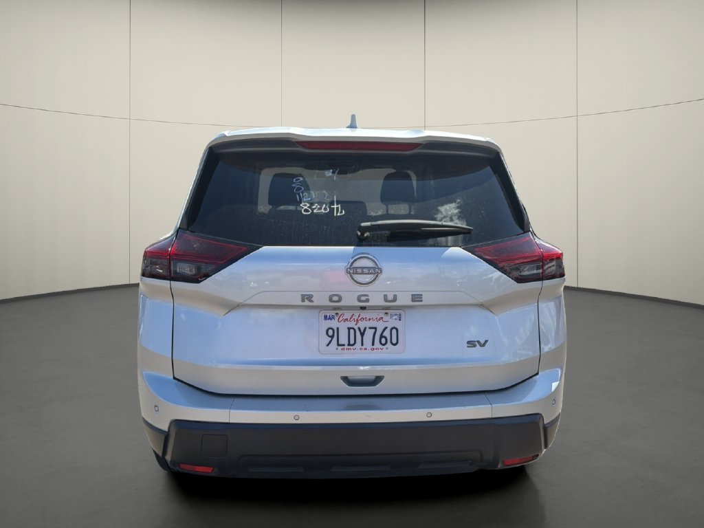 Used 2024 Nissan Rogue SV FWD image 6