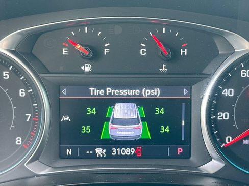 Certified 2023 Chevrolet Traverse RS FWD image 12