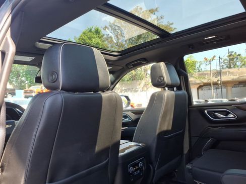 Used 2024 Chevrolet Tahoe Premier AWD/4WD image 13