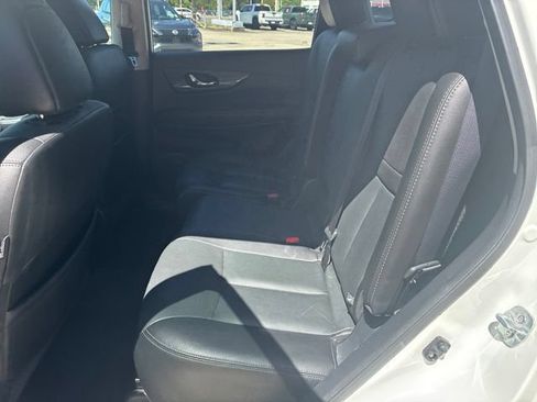 Used 2016 Nissan Rogue SL w/ SL Premium Package FWD image 15