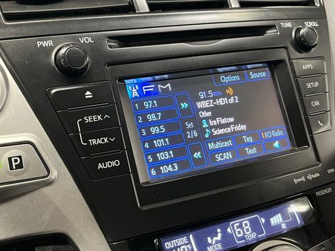 Used 2014 Toyota Prius V Five image 24