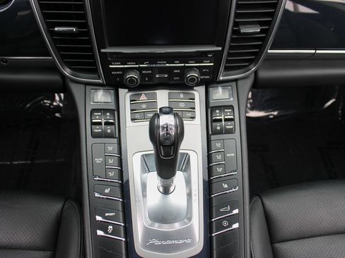 Used 2012 Porsche Panamera image 31