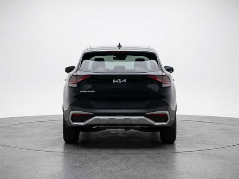 Used 2025 Kia Sportage LX image 7
