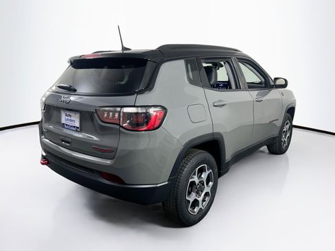 Used 2022 Jeep Compass Trailhawk AWD/4WD image 5