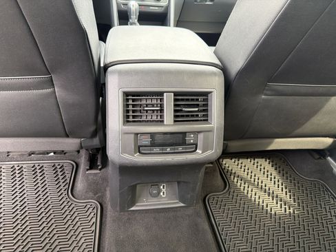 Used 2019 Volkswagen Atlas SE w/ Panoramic Sunroof Package image 15