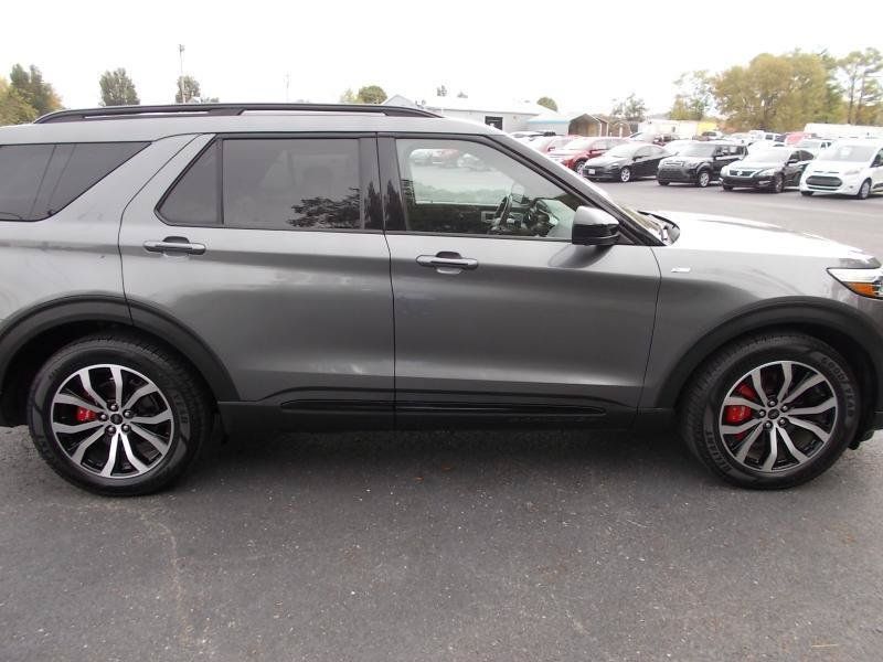 Used 2022 Ford Explorer ST-Line RWD image 12