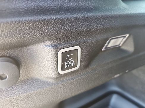 Certified 2025 Jeep Grand Cherokee L Limited w/ Luxury Tech Group II AWD/4WD image 29