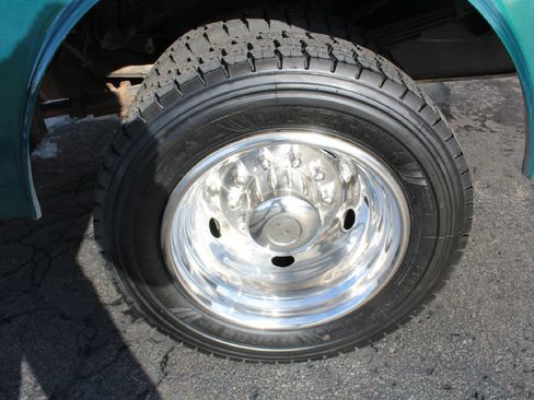 Used 2020 RAM 5500 Tradesman w/ Safety Group image 29