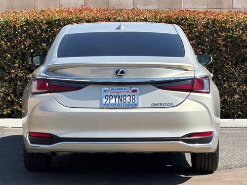Certified 2025 Lexus ES 300h w/ Premium Package FWD image 5