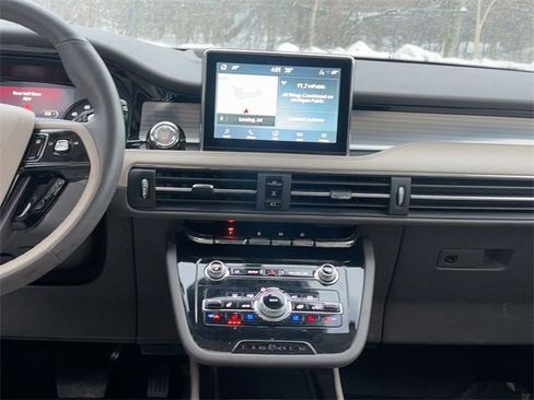 Used 2022 Lincoln Corsair AWD w/ Equipment Group 101A image 24