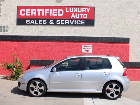 Used 2007 Volkswagen GTI 4-Door image 2
