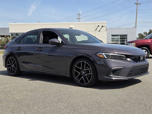 Used 2023 Honda Civic Sport Touring image 4