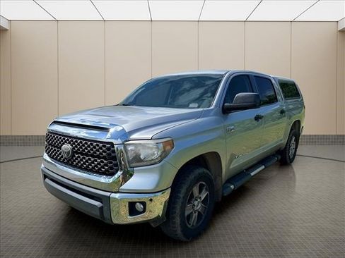 Used 2018 Toyota Tundra SR5 w/ SR5 Upgrade Package AWD/4WD image 2