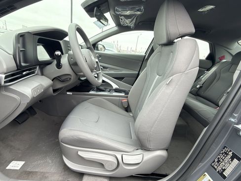 New 2026 Hyundai Elantra SE image 13