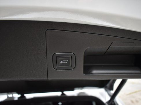 Used 2019 Cadillac XT4 Sport AWD/4WD image 46