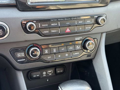 Used 2019 Kia Niro EX w/ Option Group 040 image 24