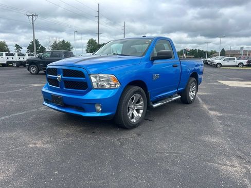 Used 2022 RAM 1500 Express w/ Express Value Package AWD/4WD image 4
