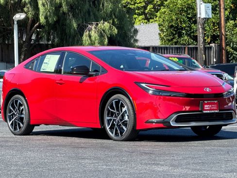 New 2026 Toyota Prius Plug-In Hybrid FWD image 10