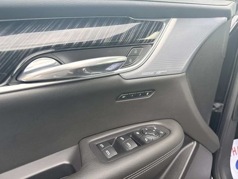 Certified 2024 Cadillac XT6 Premium Luxury AWD/4WD image 16