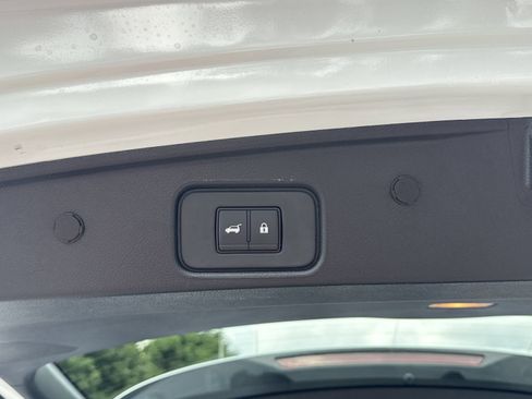 New 2026 Nissan Pathfinder SL FWD image 22