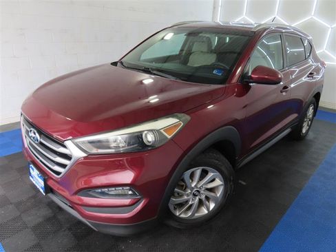 Used 2017 Hyundai Tucson SE w/ SE Popular Package 02 AWD/4WD image 4