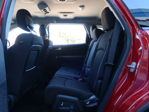 Used 2015 Dodge Journey SE w/ Flexible Seating Group image 34