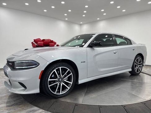 Used 2023 Dodge Charger R/T w/ Cold Weather Package image 3