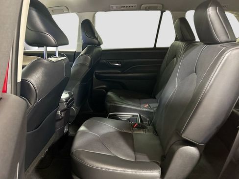 Used 2024 Toyota Grand Highlander AWD image 22