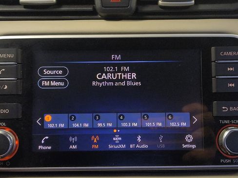 Used 2020 Nissan Versa SV FWD image 25