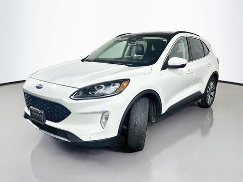 Used 2020 Ford Escape Titanium AWD/4WD image 3