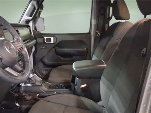 Used 2019 Jeep Wrangler Unlimited Sport S image 9