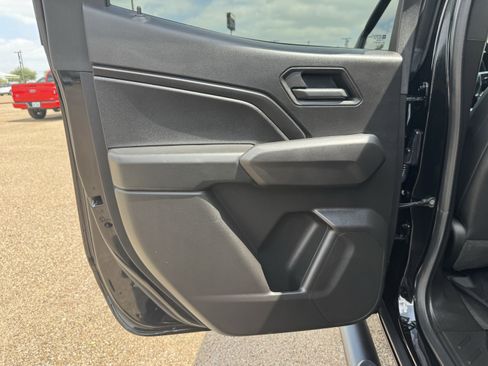 Used 2025 Chevrolet Colorado Trail Boss AWD/4WD image 24