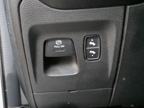 Used 2019 RAM 1500 Laramie image 40