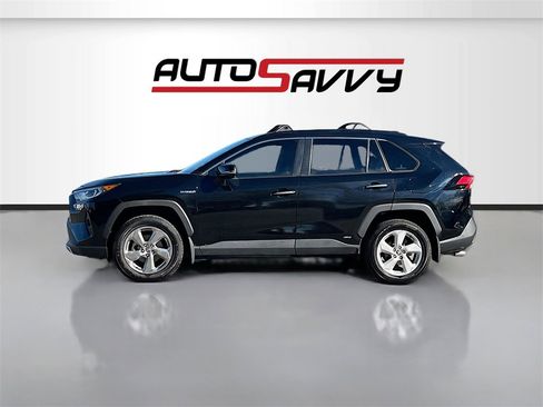 Used 2020 Toyota RAV4 Limited image 4