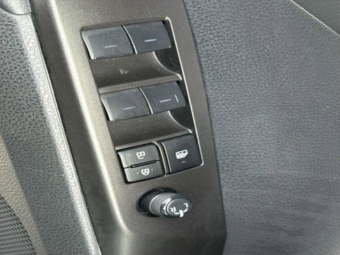 Used 2024 Toyota Camry SE image 22