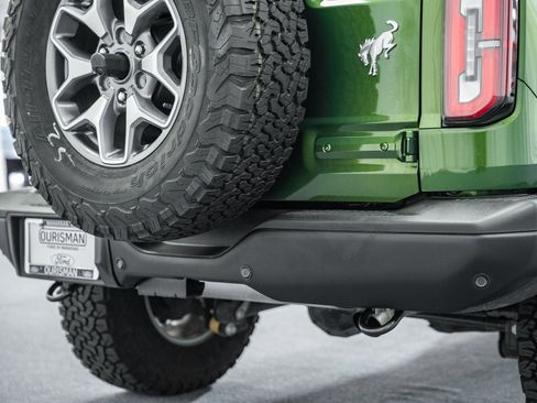 Used 2025 Ford Bronco Badlands image 19